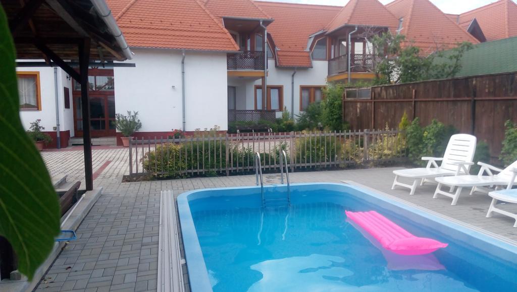 Apartman Klaudia Balatongyörök Buitenkant foto