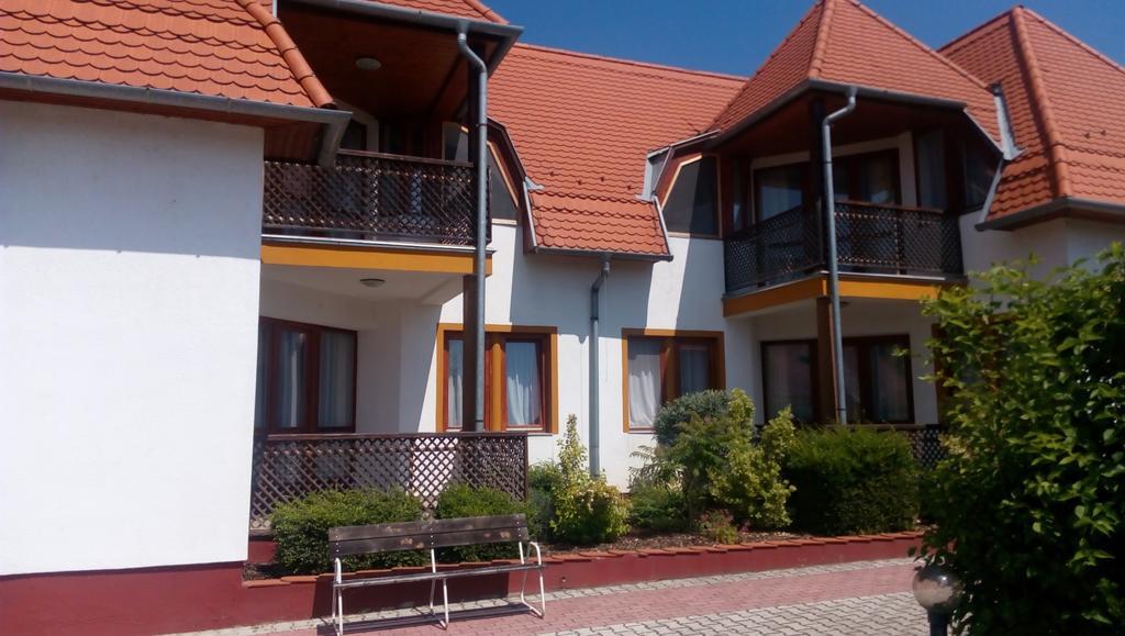 Apartman Klaudia Balatongyörök Buitenkant foto