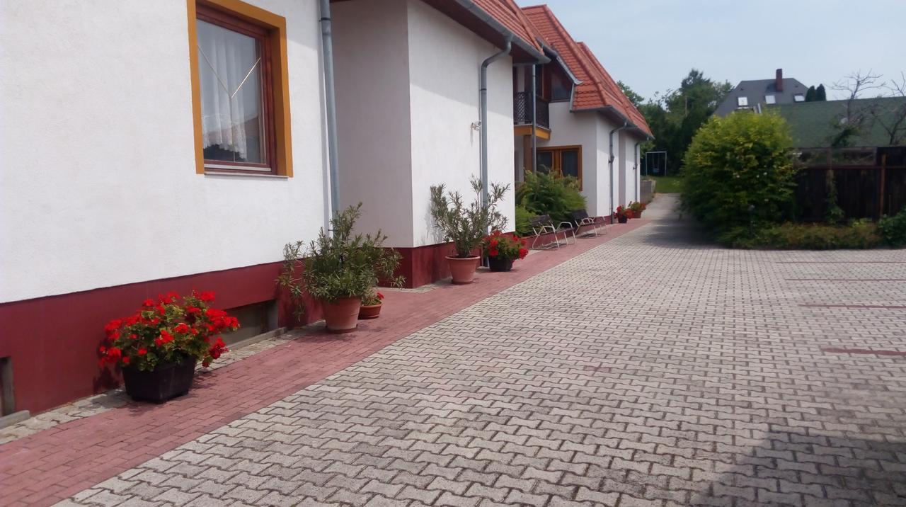 Apartman Klaudia Balatongyörök Buitenkant foto